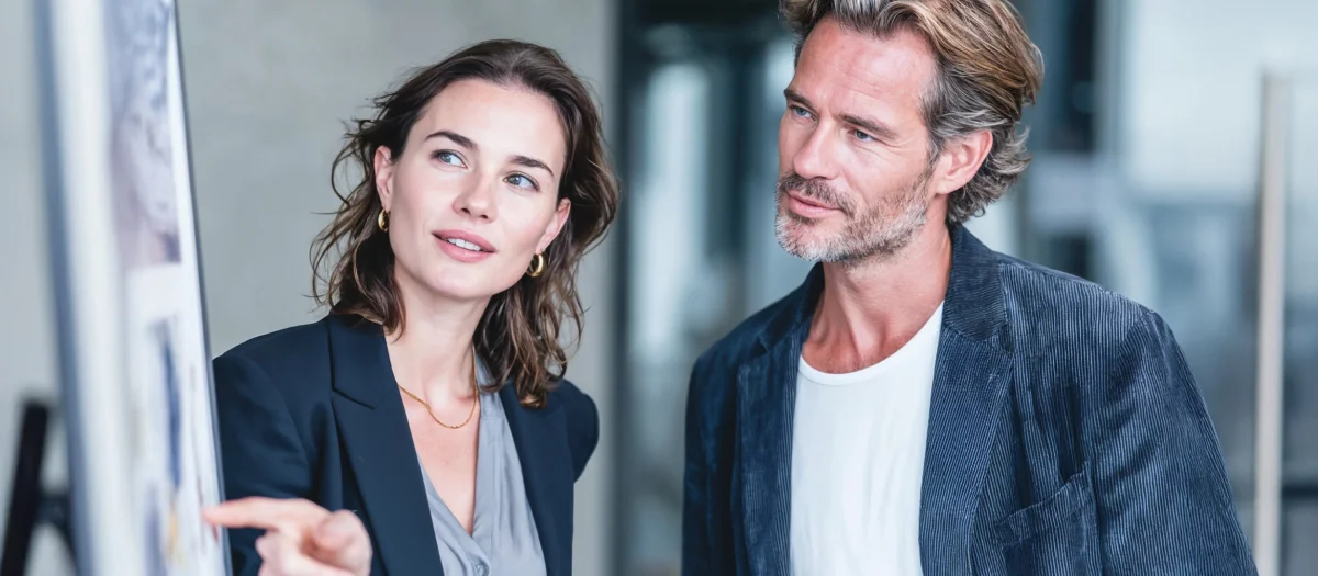 Energieberaterin im Gespräch mit Kunden – persönliche und kompetente Energieberatung durch GEW Wilhelmshaven.